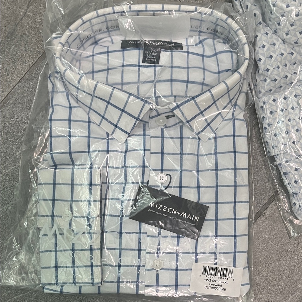 Mizzen+Main White and Blue Grid Men's Shirt